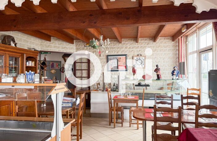 FONDS DE COMMERCE – HÔTEL-RESTAURANT À ROCHEFORT — photo 4
