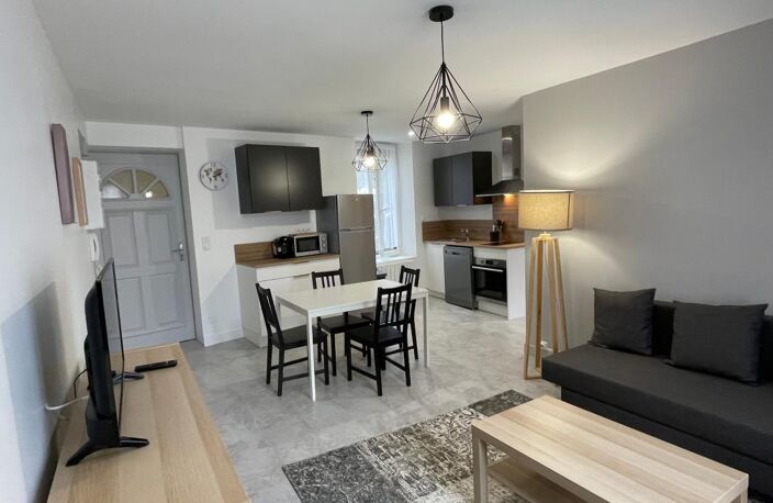 Immeuble de rapport, Clermont-Ferrand centre ville, 5 F2  refait à neuf de 42m2 avec 5 caves — photo 4