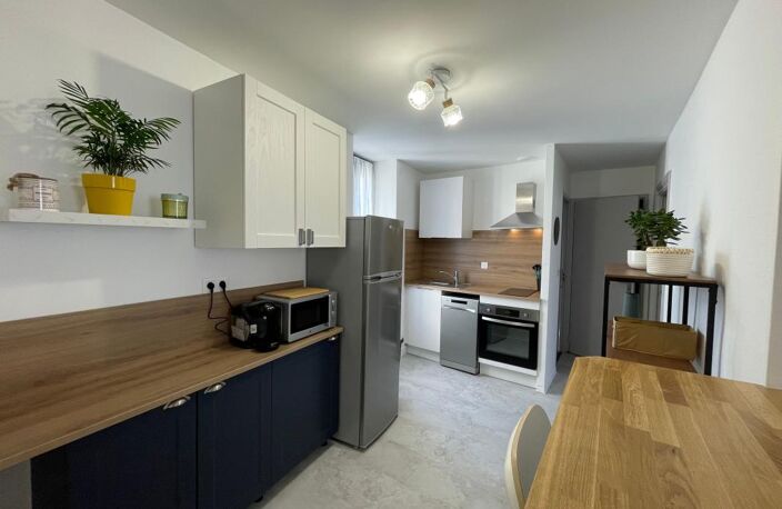 Immeuble de rapport, Clermont-Ferrand centre ville, 5 F2  refait à neuf de 42m2 avec 5 caves — photo 5