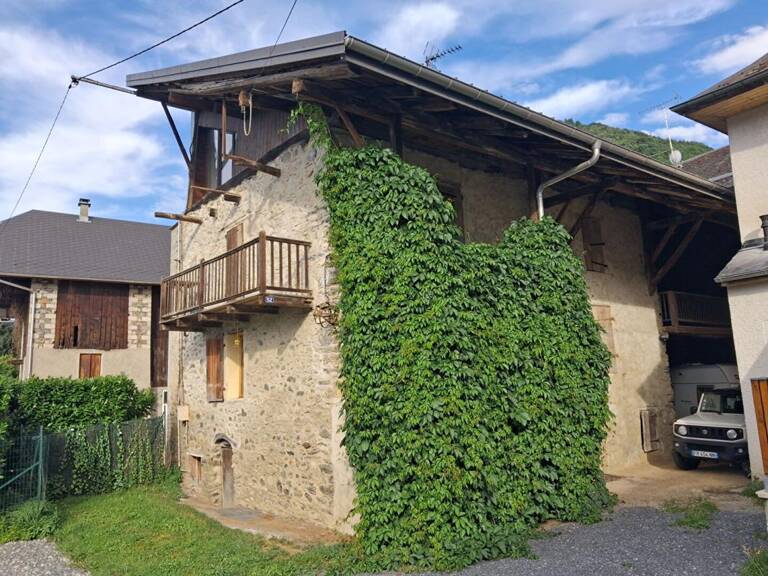 Maison de tradition d'un village savoyard - Chamoux Sur Gelon — photo 1