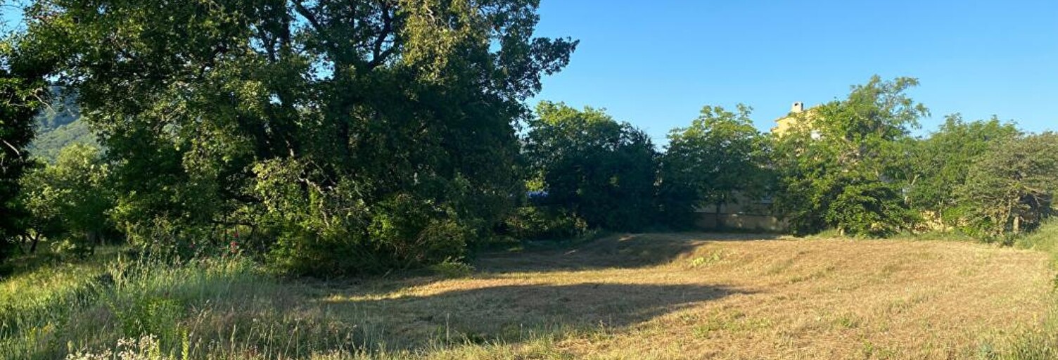 Terrain  933 m² à vendre à Saint-Julien-d'Asse (04270)