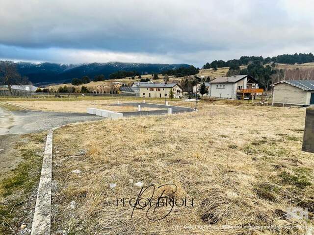 Terrain 524m² — photo du bien