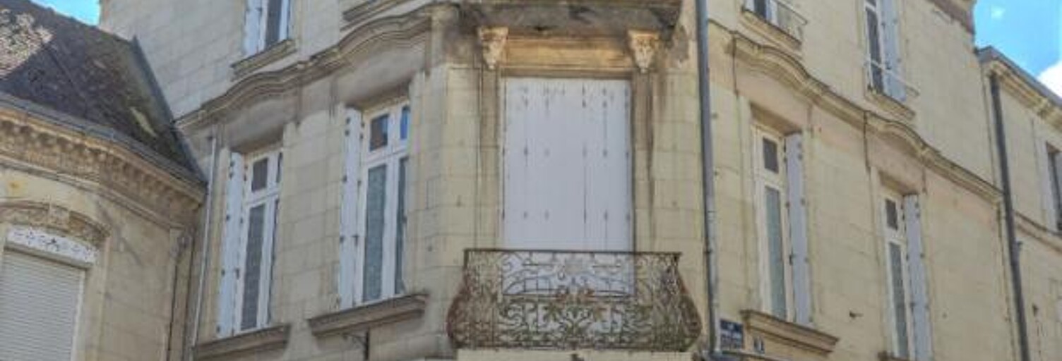 Immeuble  276 m² à vendre à Longué-Jumelles (49160)