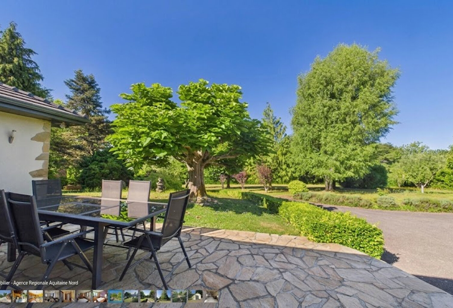 Maison contemporaine à Saint Mathieu avec 1ha arboré avec piscine chauffée et pool house — photo 1