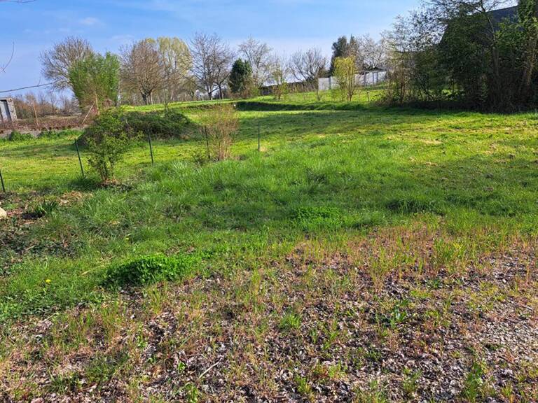 En exclusivité, un terrain à bâtir de 600m2 à la sortie de Corzé — photo 1