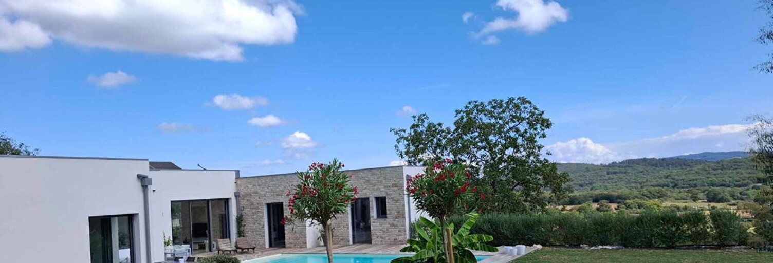 Maison 6 Pièces 220 m² à vendre à Ramasse (01250)