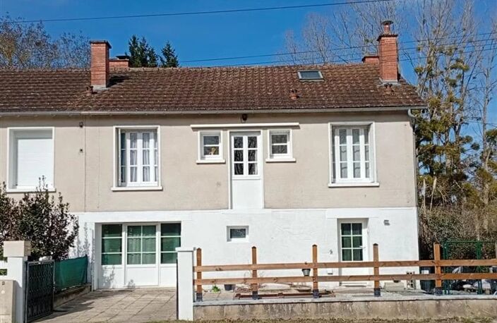 À vendre : maison T4 avec jardin à La Trimouille - 86 — photo 2