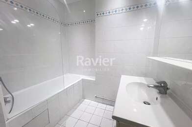 Appartement 4 pièces 3061 €
