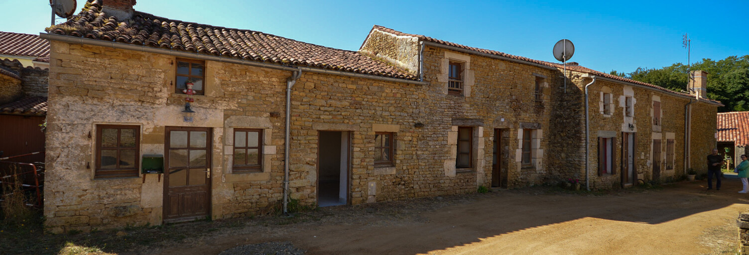 Maison 8 Pièces 196 m² à vendre à Saint-Jean-d'Hermine (85210)