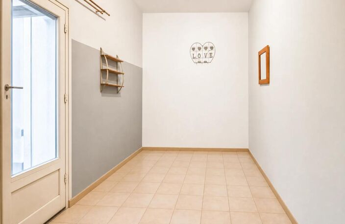Appartement 3 pièces de 55 m² avec cours situé à Saint-Gilles — photo 3