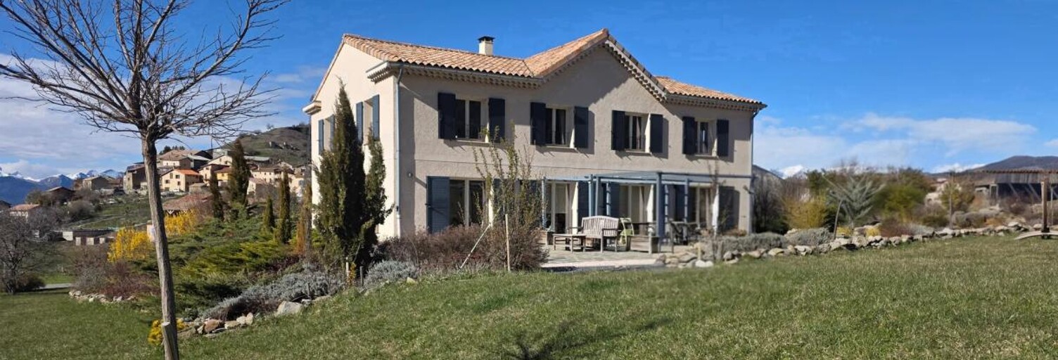 Maison 9 Pièces 285 m² à vendre à Piégut (05130)