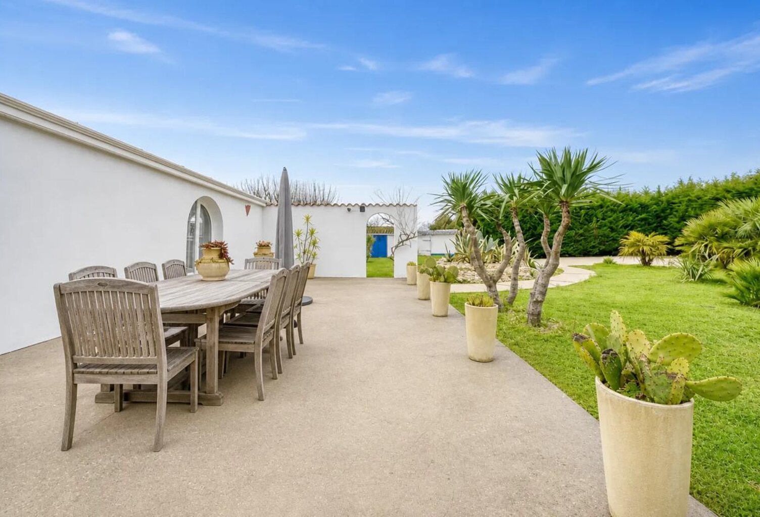 Maison d'exception de 307 m² avec piscine — photo 1