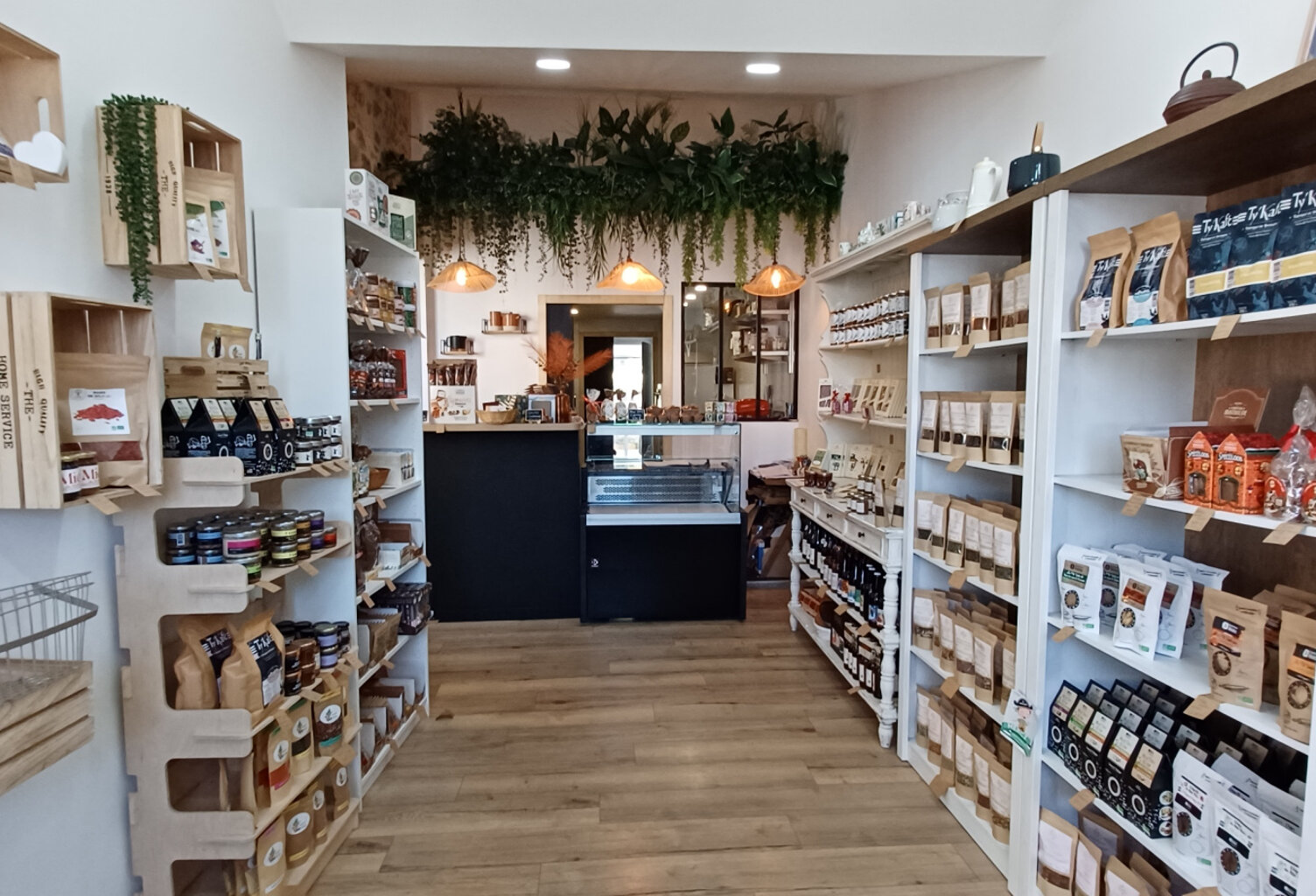FONDS DE COMMERCE - SALON DE THE - EPICERIE FINE — photo 1