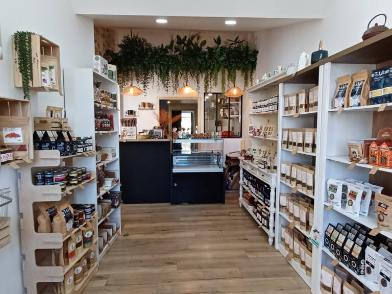 FONDS DE COMMERCE - SALON DE THE - EPICERIE FINE — photo 1