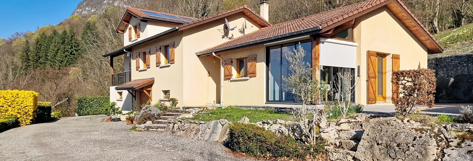 Maison 7 Pièces 160 m² à vendre à Saint-Gervais (38470)