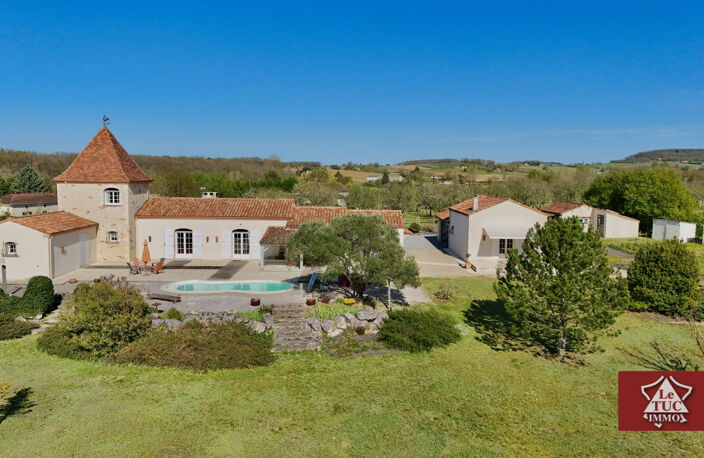 Propriété contemporaine avec lac et maison d'amis. — photo 4
