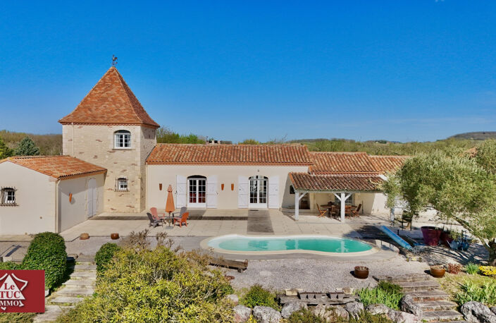 Propriété contemporaine avec lac et maison d'amis. — photo 5