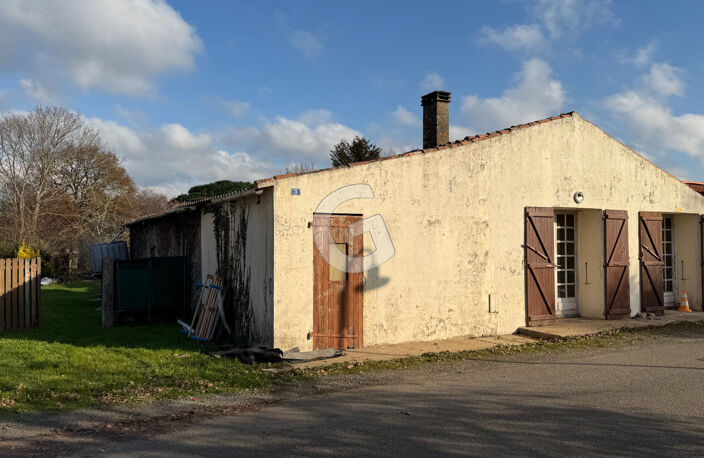 MAISON 1 PIECE- 40,2M²- À VENDRE À SAINT AVAUGOURD DES LANDES — photo 2
