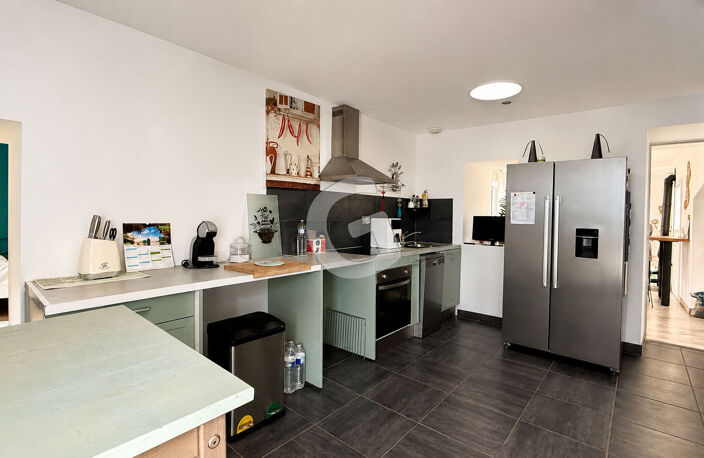 MAISON - 5 PIECES - 109M² - A VENDRE - SAINT AVAUGOURD DES LANDES — photo 4