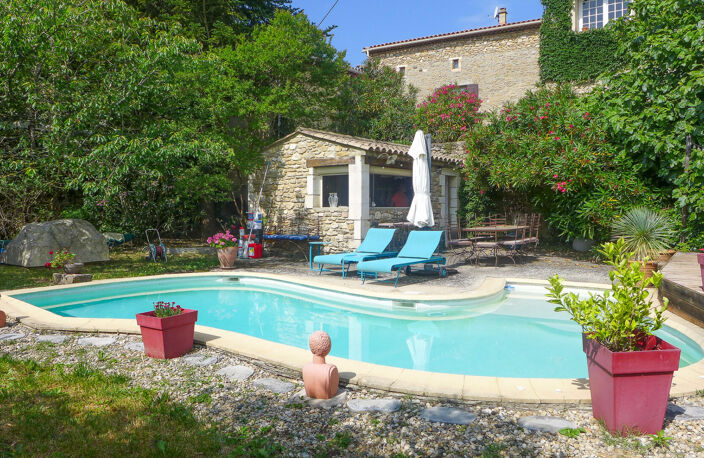 A vendre propriété pleine de charme  proche joli village du Gard — photo 2