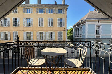 Appartement 3 pièces 922 €