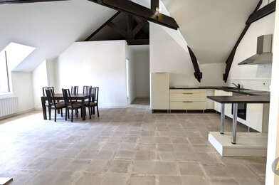 Appartement 3 pièces 748 €