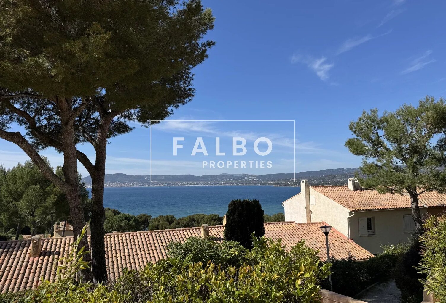 Appartement de vacances avec vue mer terrasse et accès plage et — photo 1