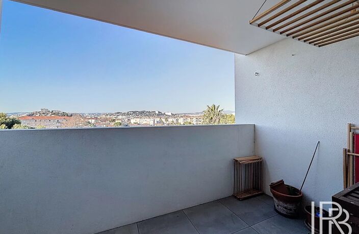 T3 - DERNIER ETAGE - VUE MER - BOX — photo 4