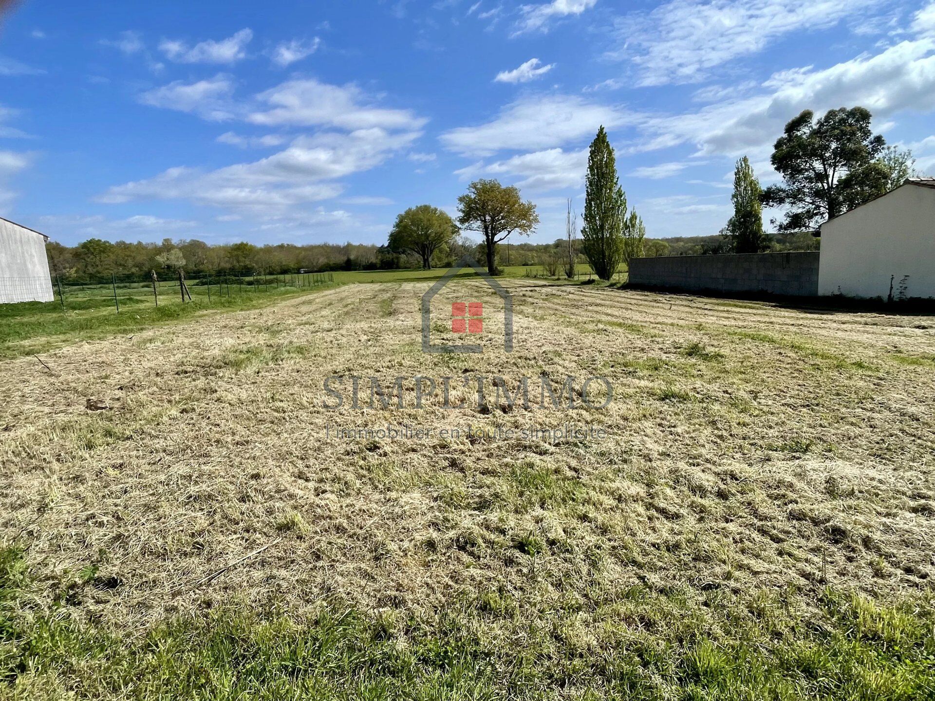 Terrain  à vendre Saint-Jean-d'Angle 17620