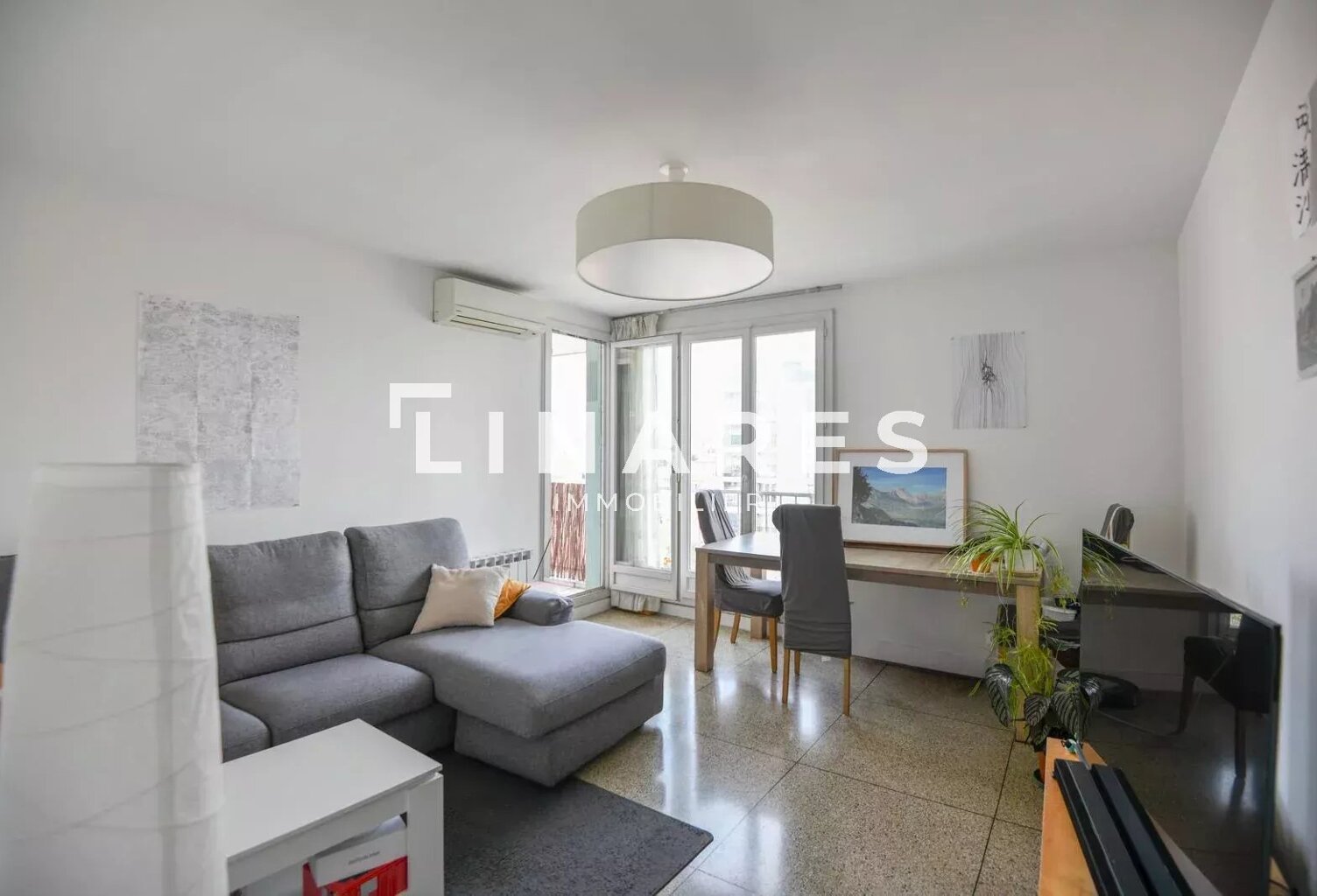 TRAVERSE - Appartement T3 de 58m² - Balcon - Loggia - 13003 BELL — photo 1