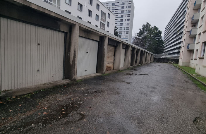 Garage, 31 rue Henri Dunant — photo 3