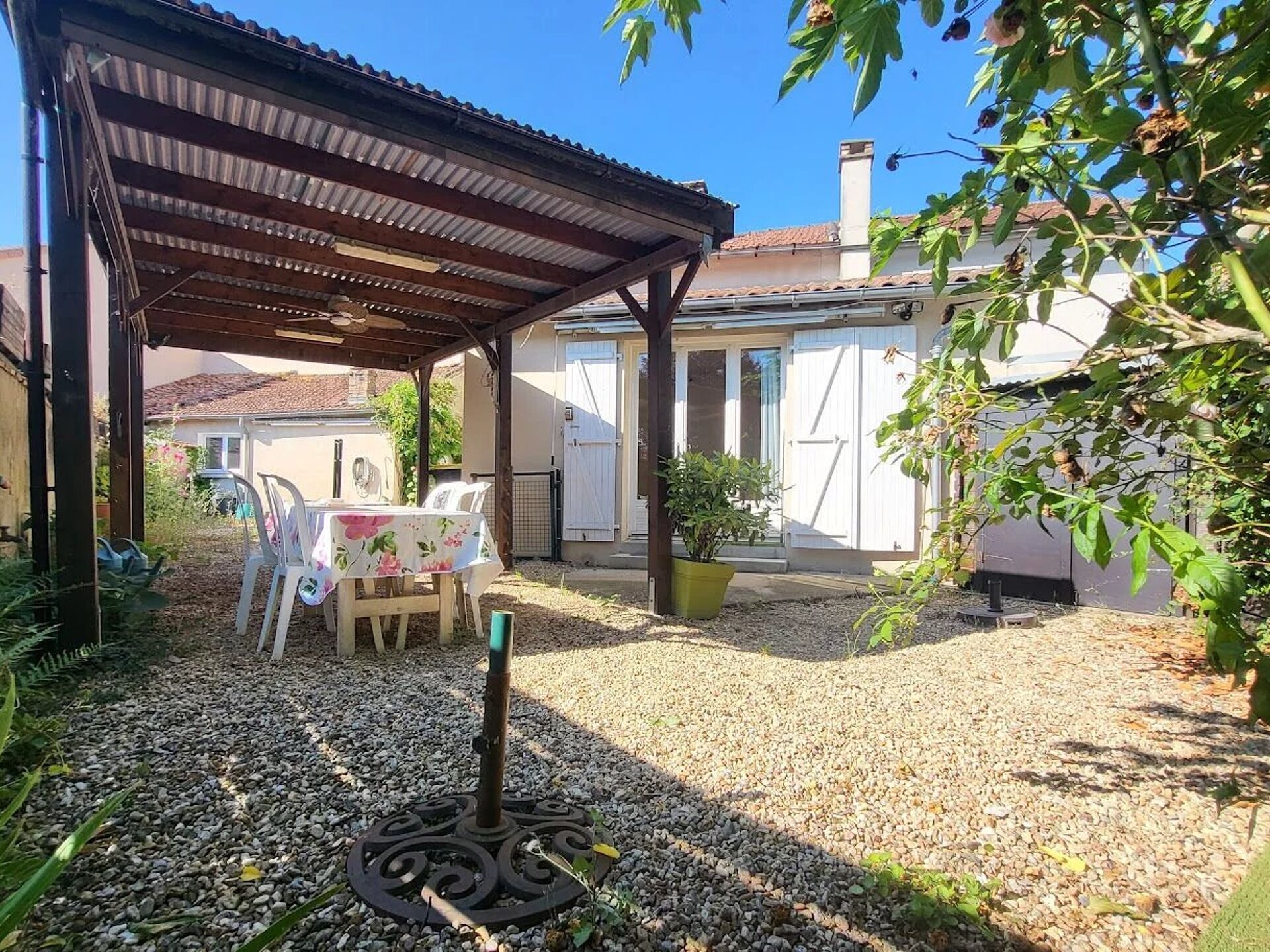 Maison 7 pièces 145 m² · à Lussac-les-Châteaux · 145 m² · 99 990 €