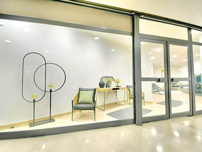 LOCAL COMMERCIAL A LOUER POUR TOUS COMMERCES   EMPLACEMENT P — photo 1