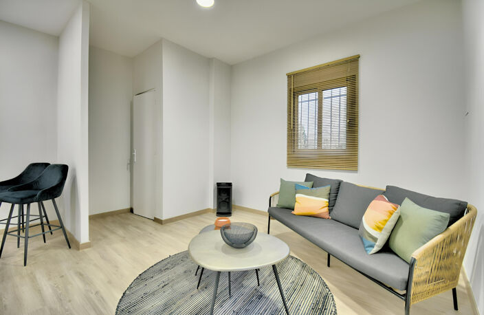 LOCAL COMMERCIAL A LOUER POUR TOUS COMMERCES   EMPLACEMENT P — photo 4