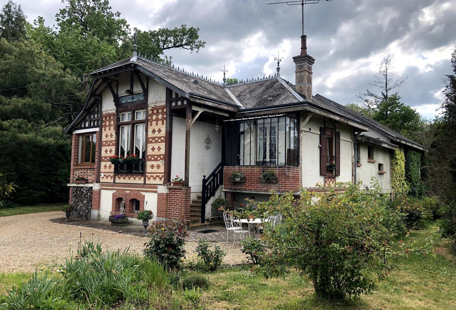 Grande maison de style proche anglo normand — photo 1