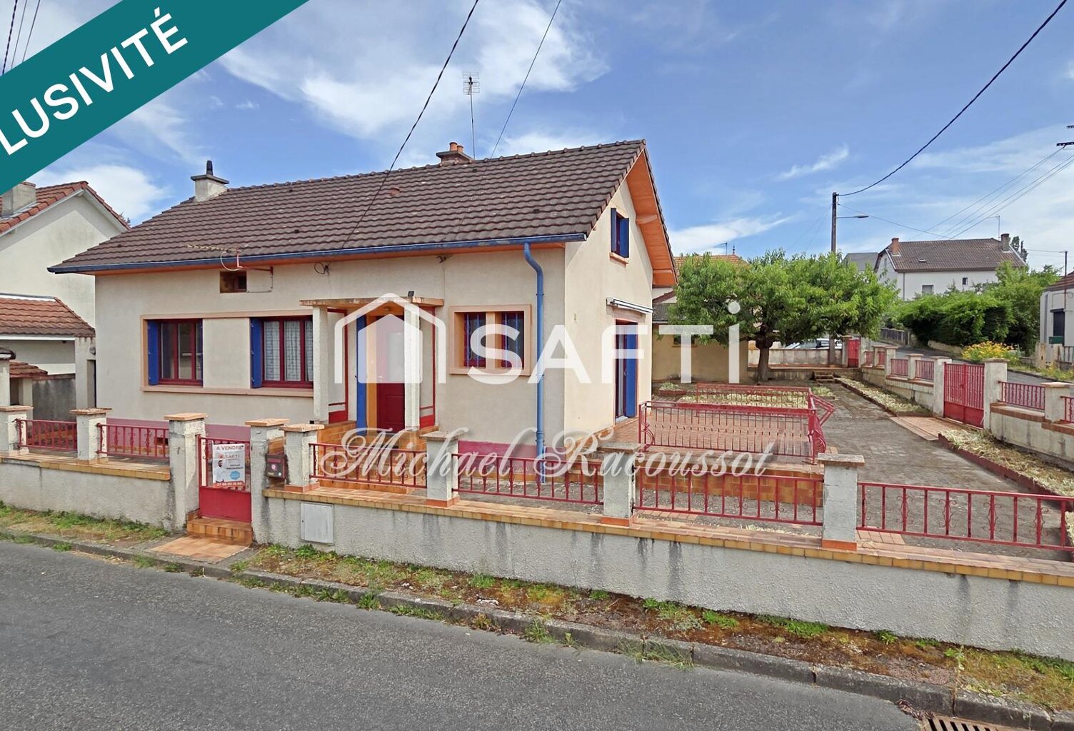 Maison individuelle - 109m² - Montceau Les Mines — photo 1