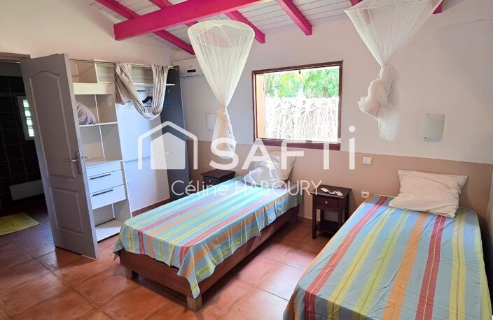 MAGNIFIQUE VILLA  TRADITIONNELLE ET COLOREE AVEC UN BUNGALOW INDEPENDANT — photo 2