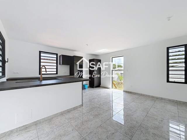 Villa T4 neuve et conviviale proche Jarry — photo du bien