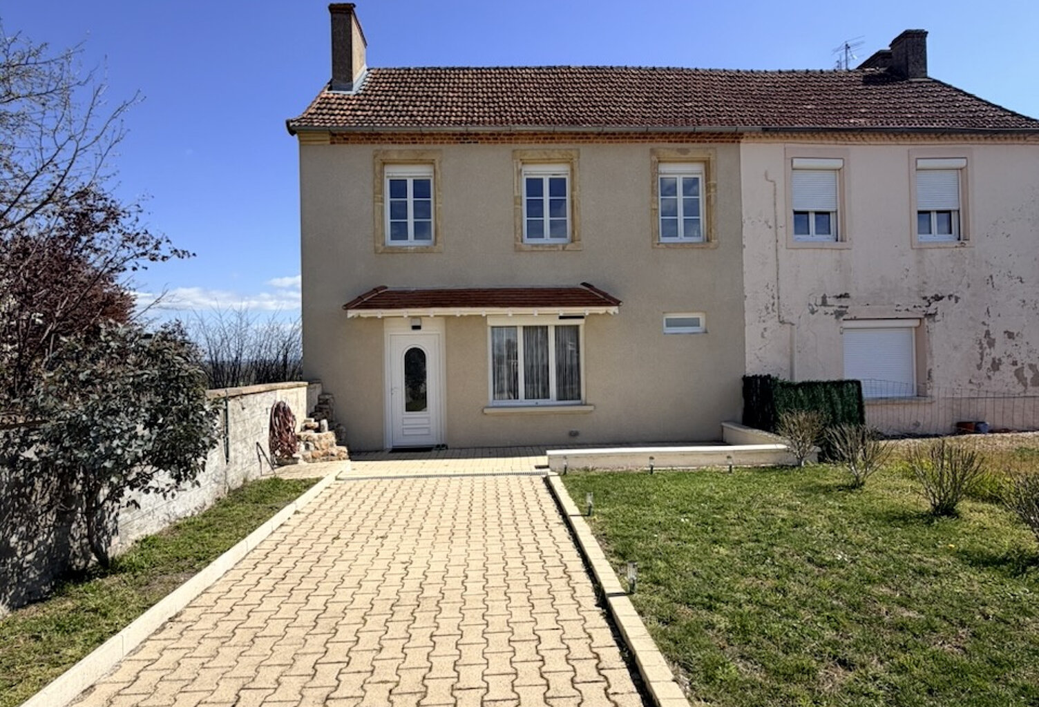 Maison de village mitoyenne rénovée de 95 m2 hab. — photo 1