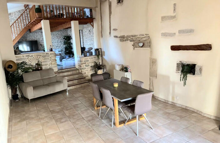 A VENDRE CLARENSAC Charmante maison de village Mitoyenne — photo 2