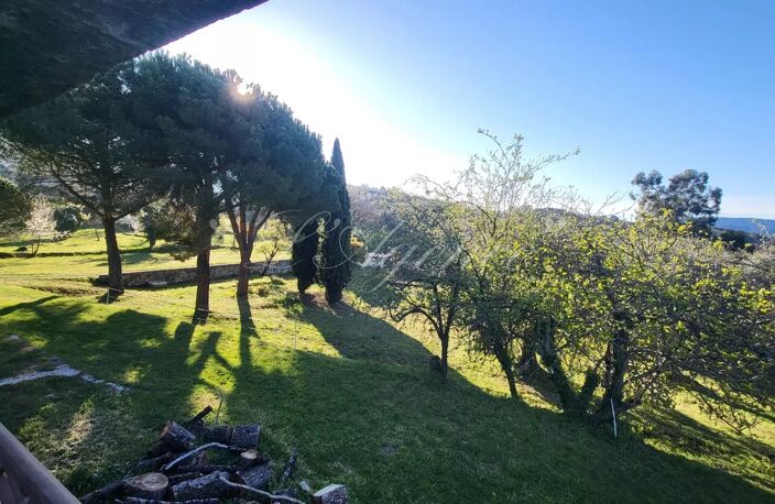 PROPRIETE A SCLOS DE CONTES SUR 15.000M² DE TERRAIN — photo 3