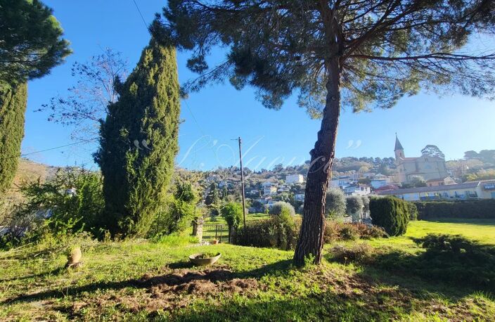PROPRIETE A SCLOS DE CONTES SUR 15.000M² DE TERRAIN — photo 5