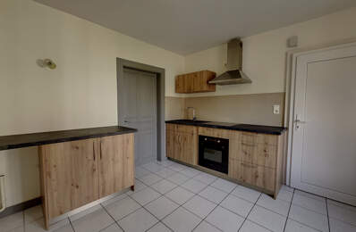 DAMPRICHARD - APPARTEMENT AU REZ DE CHAUSSEE — photo du bien