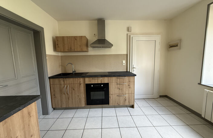 DAMPRICHARD - APPARTEMENT AU REZ DE CHAUSSEE — photo 2
