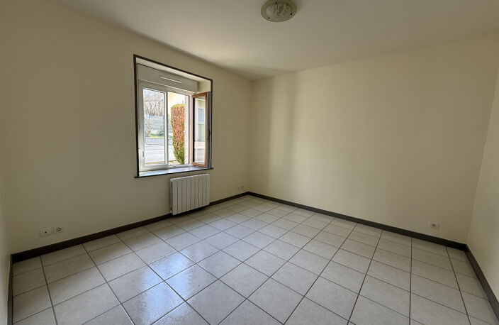 DAMPRICHARD - APPARTEMENT AU REZ DE CHAUSSEE — photo 3