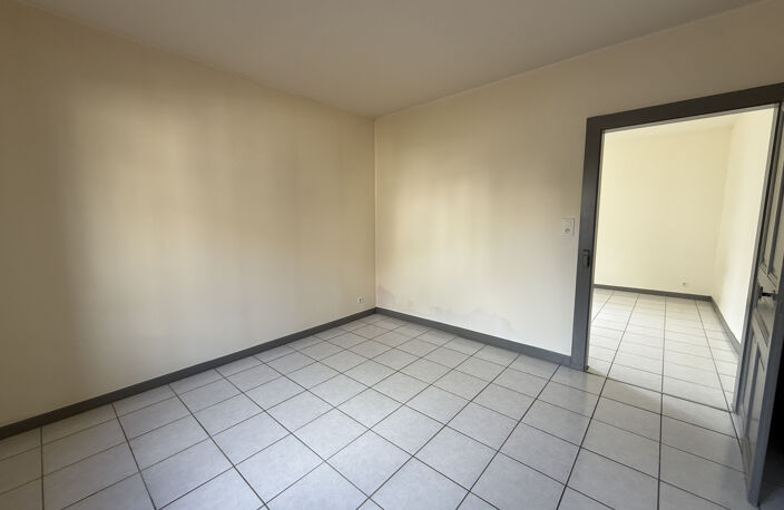 DAMPRICHARD - APPARTEMENT AU REZ DE CHAUSSEE — photo 4