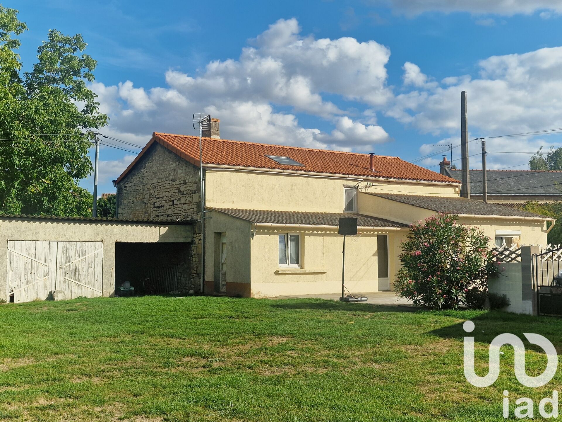 Les-Verchers-Sur-Layon - 139m² - 5p. - 3ch.