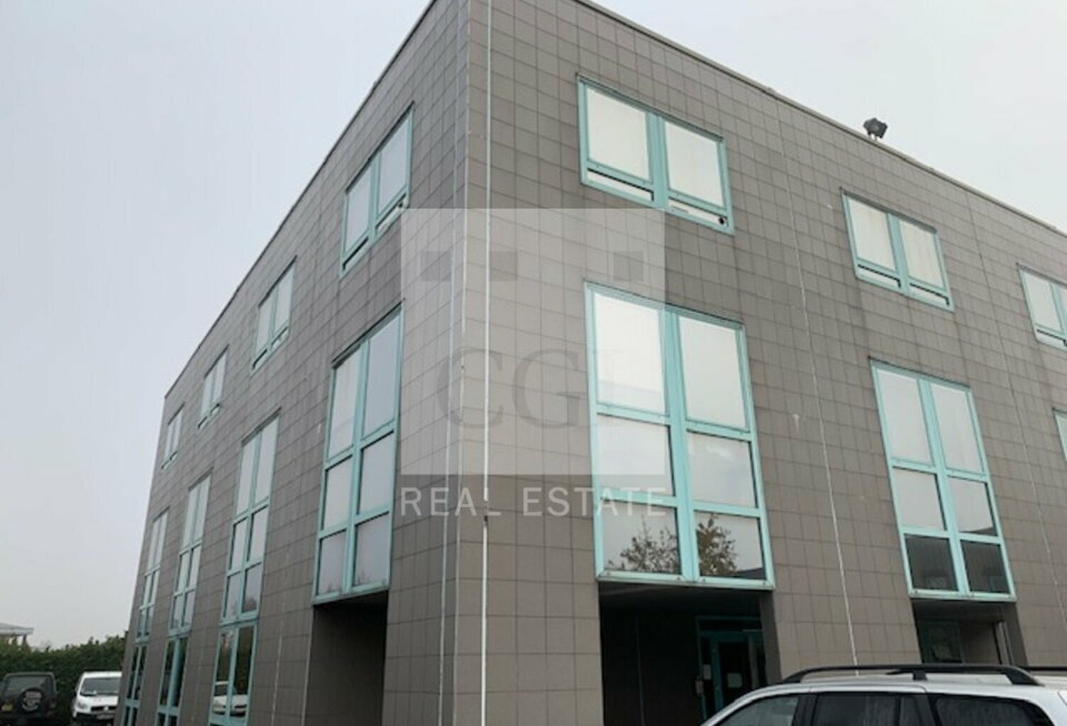 BUREAUX à LOUER — photo 1