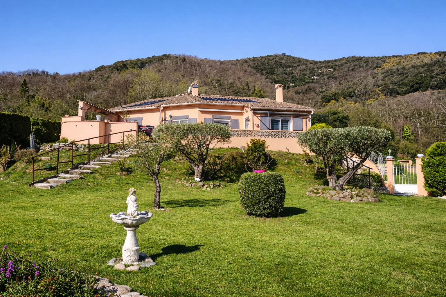 Villa / Maison  T6 à vendre Arles-sur-Tech 66150