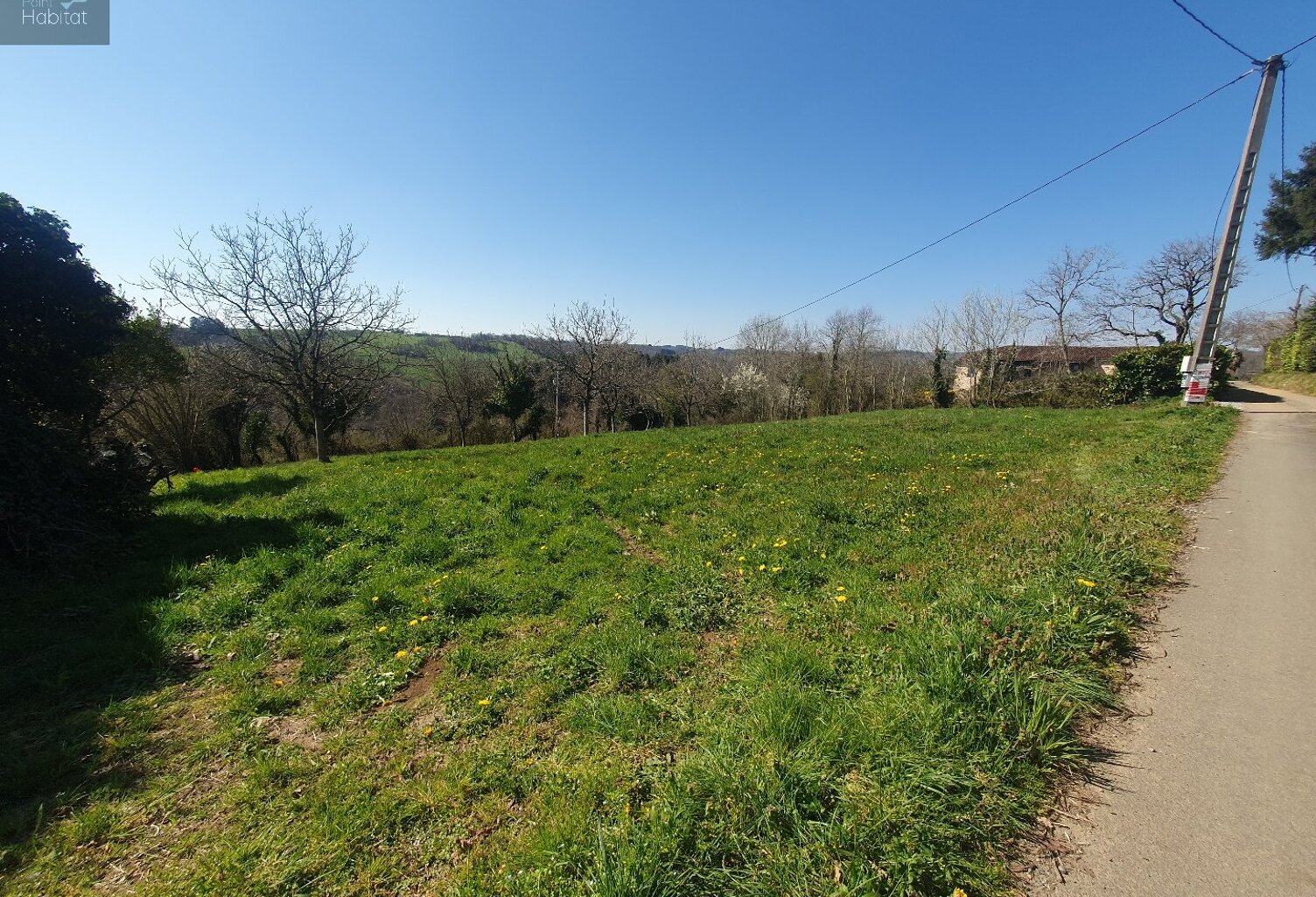 Terrain arboré de 1900m² avec permis de construire accepté et viabilisé — photo 1